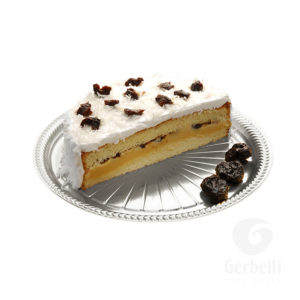 Bolo de Ameixa com Brigadeiro Branco